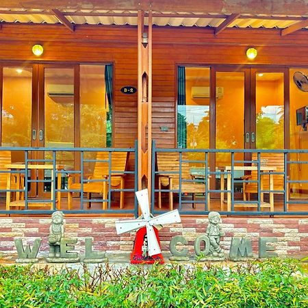 Aow Thai Homestay Ban Hin Dam Kültér fotó