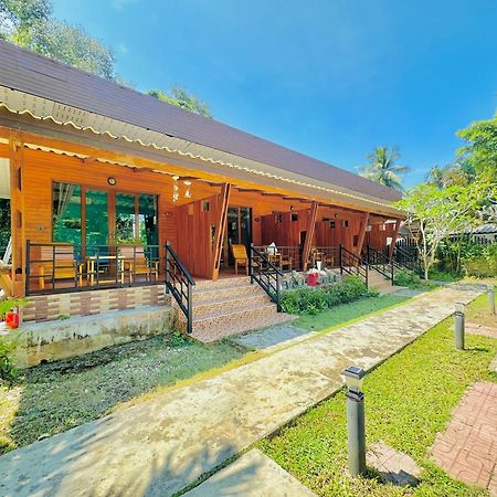 Aow Thai Homestay Ban Hin Dam Kültér fotó